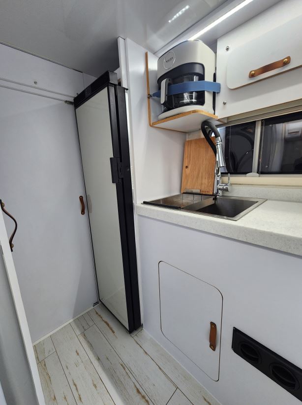 쇼파에서 냉장고 촬영.JPG